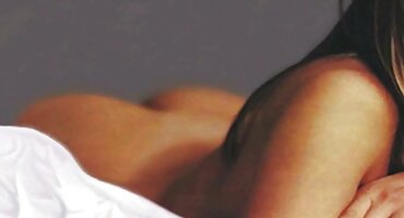 ảnh sex cu bự Valentina phimsexdoc thỏa mãn huấn luyện viên trong Hội trường.